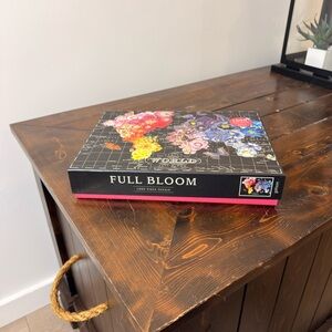 Full Bloom 1000 Piece Puzzle - Colorful Floral Design